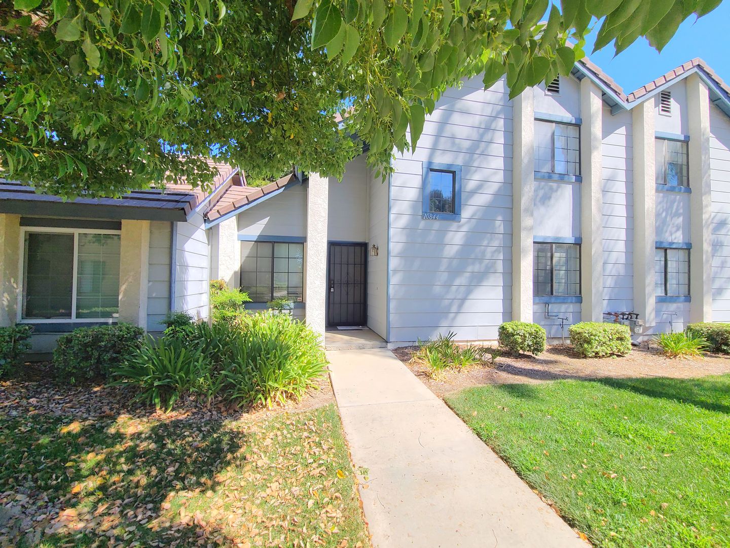 Loma Linda House: 10844 Pepper Way