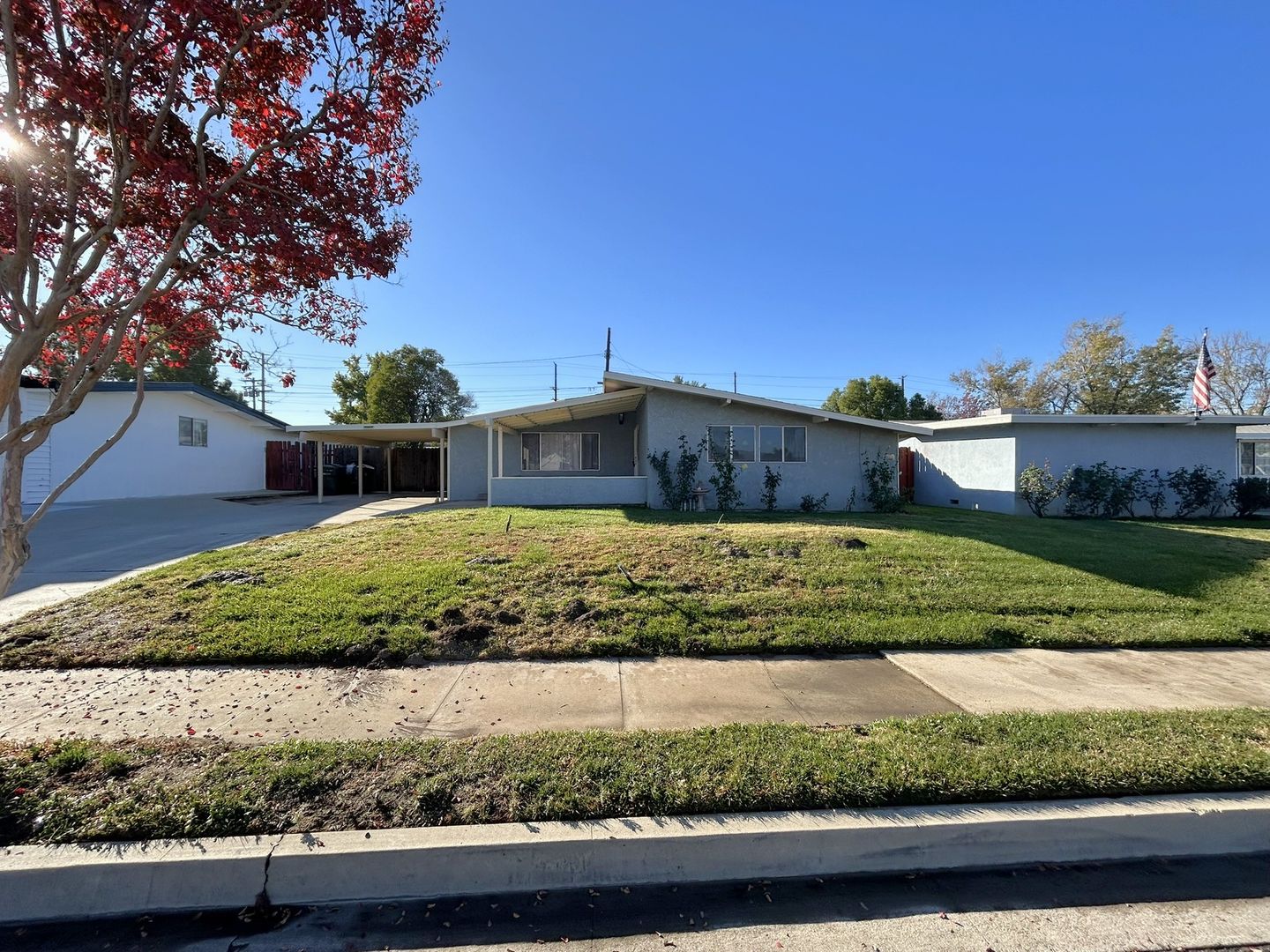 Redlands House: 948 Barbra Ln