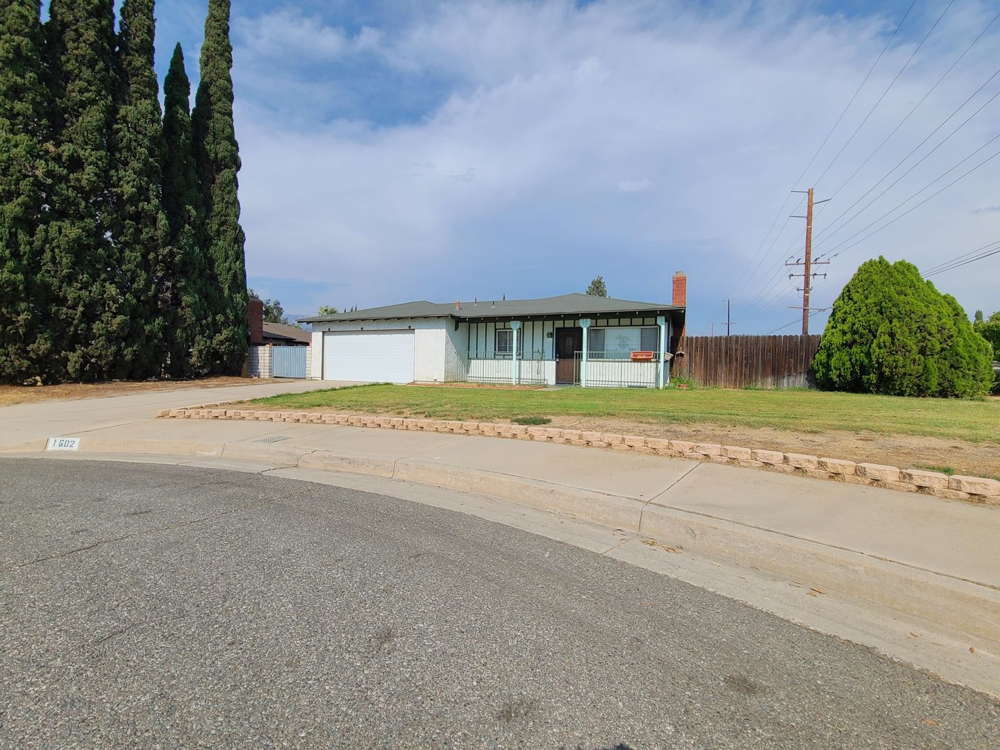 Redlands House: 1602 James Ct.