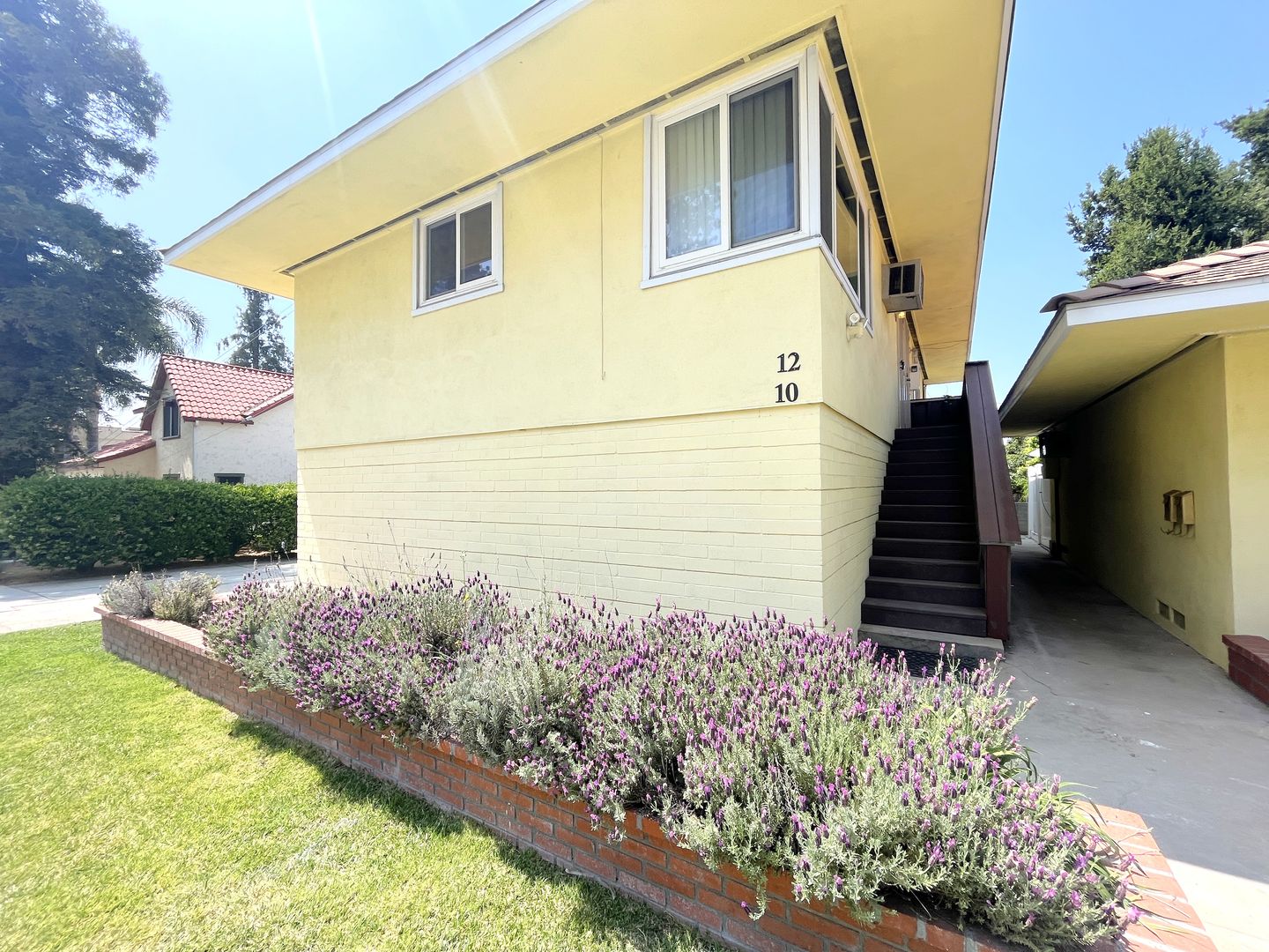 Redlands Apartment: 560 Cajon St.