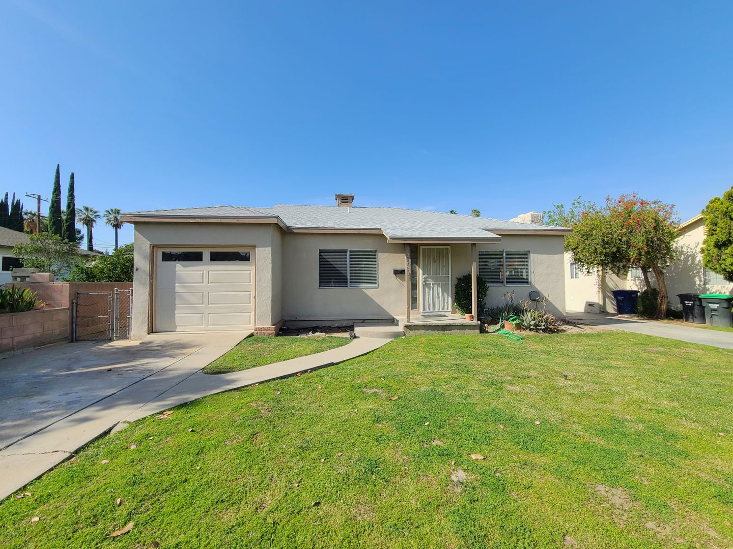 Loma Linda Apartment: 25130 Starr St