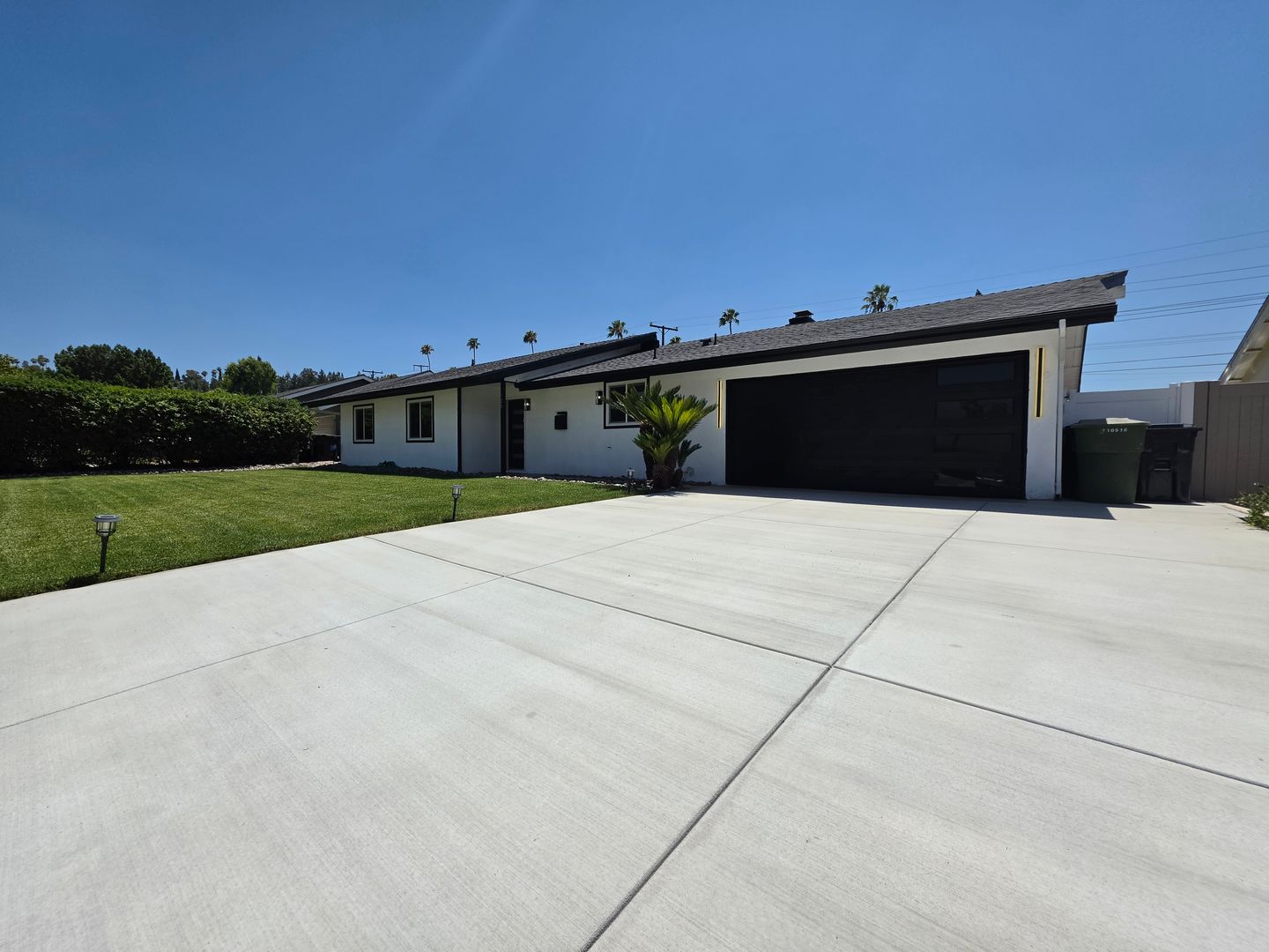 Redlands House: 920 Coronado Dr