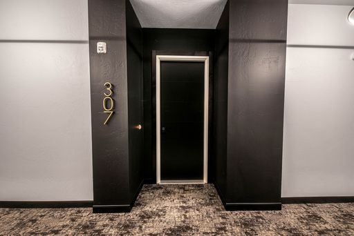 Perfect Corner Unit | 1 Bed, 1 Bath + Private Deck in Midtown CDA – photo 1
