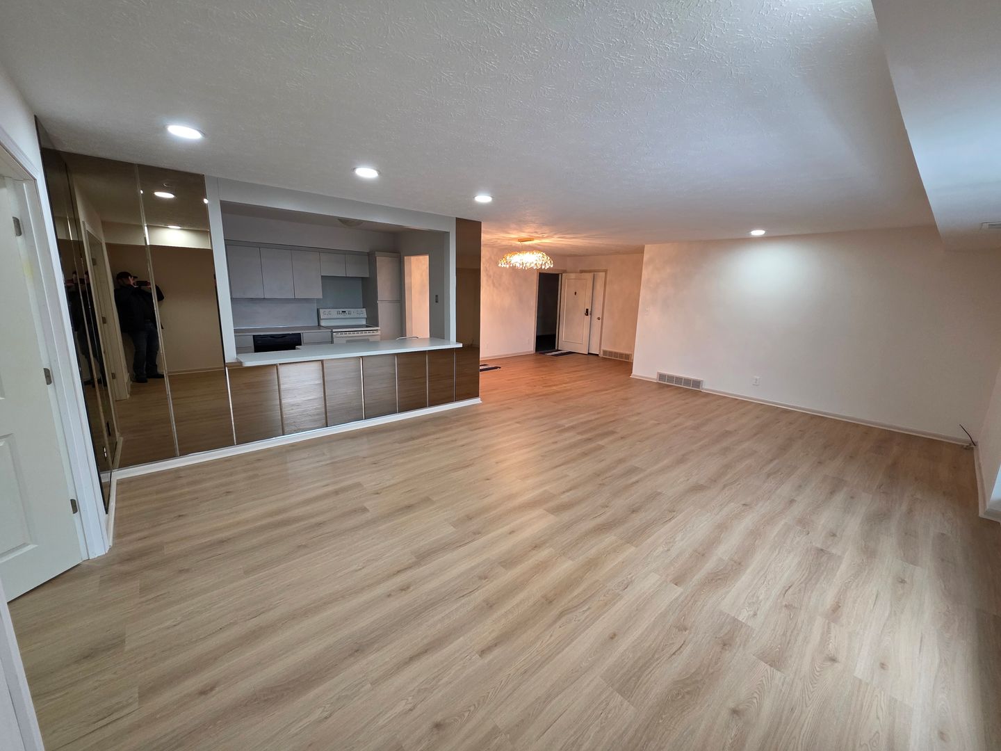 Lyndhurst Condo: 2202 Acacia Dr. Unit 612