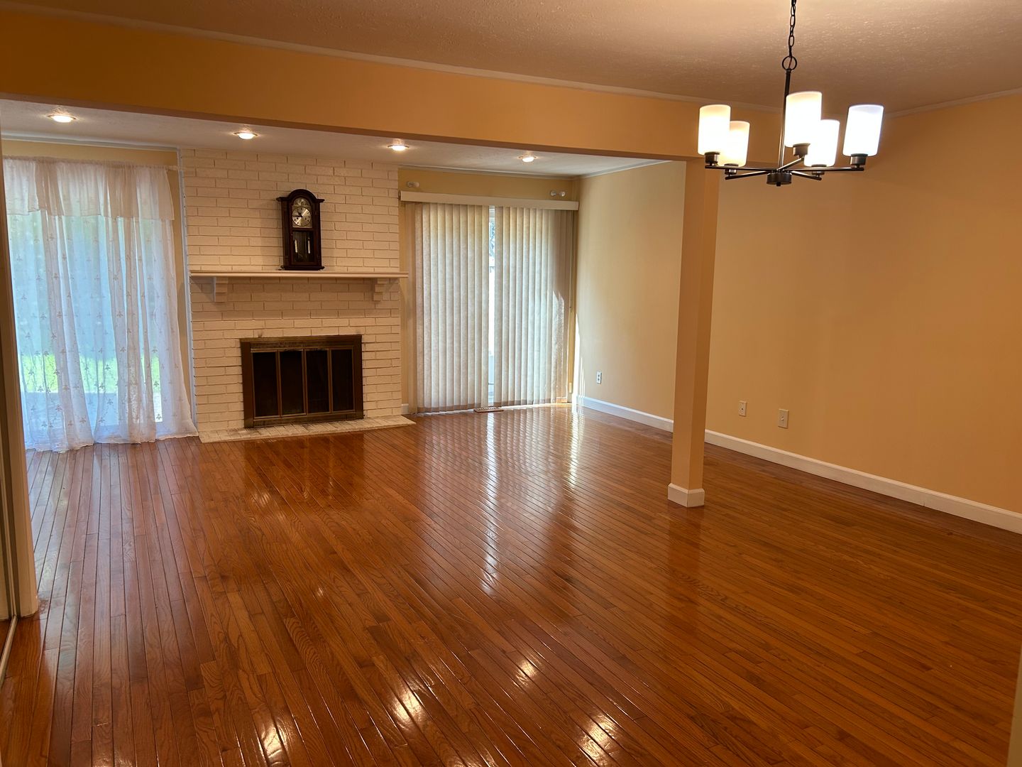 Richmond HTS Townhome: 4456 Donna Dr