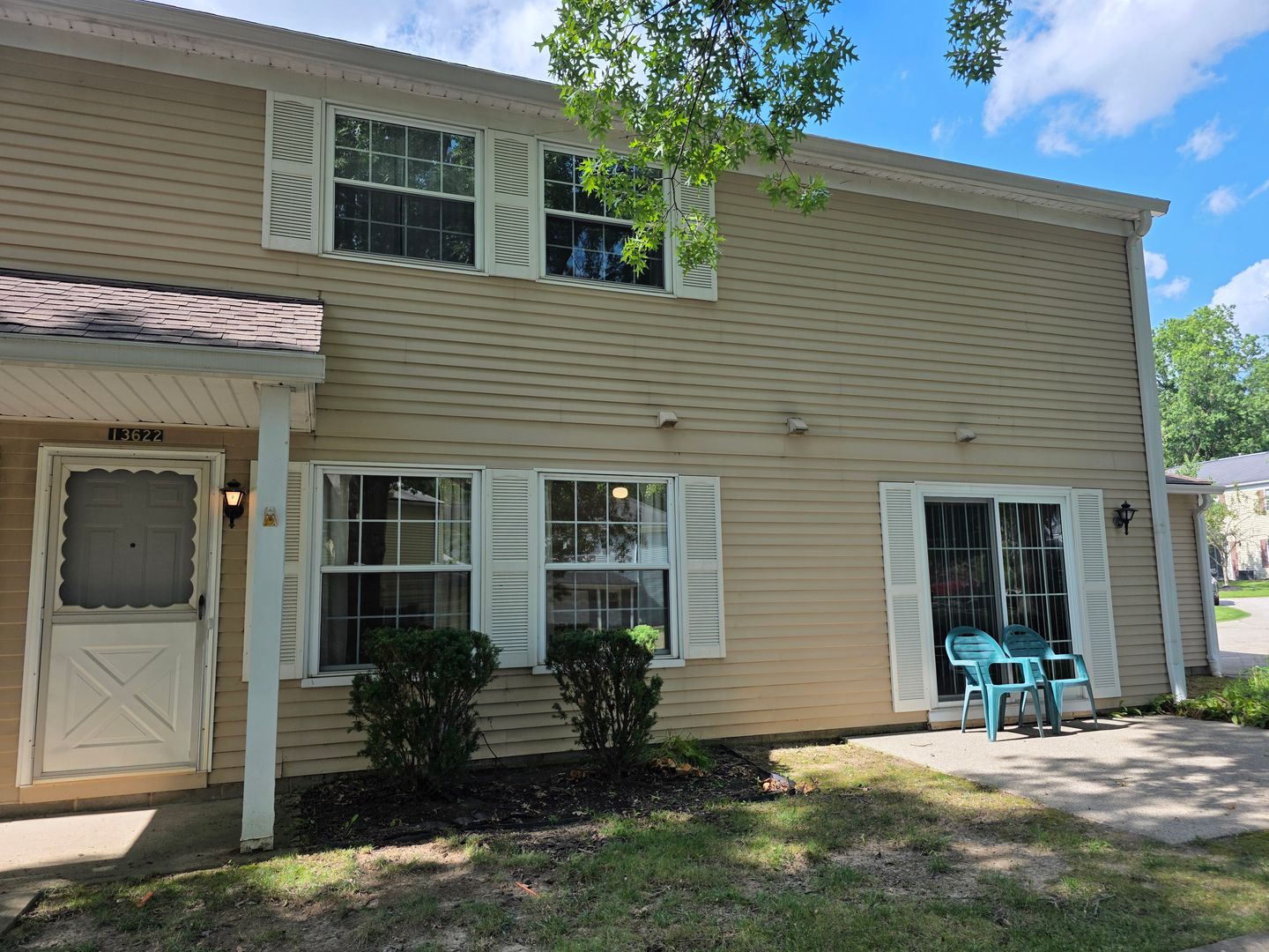 North Royalton House: 13622 Oakbrook Dr