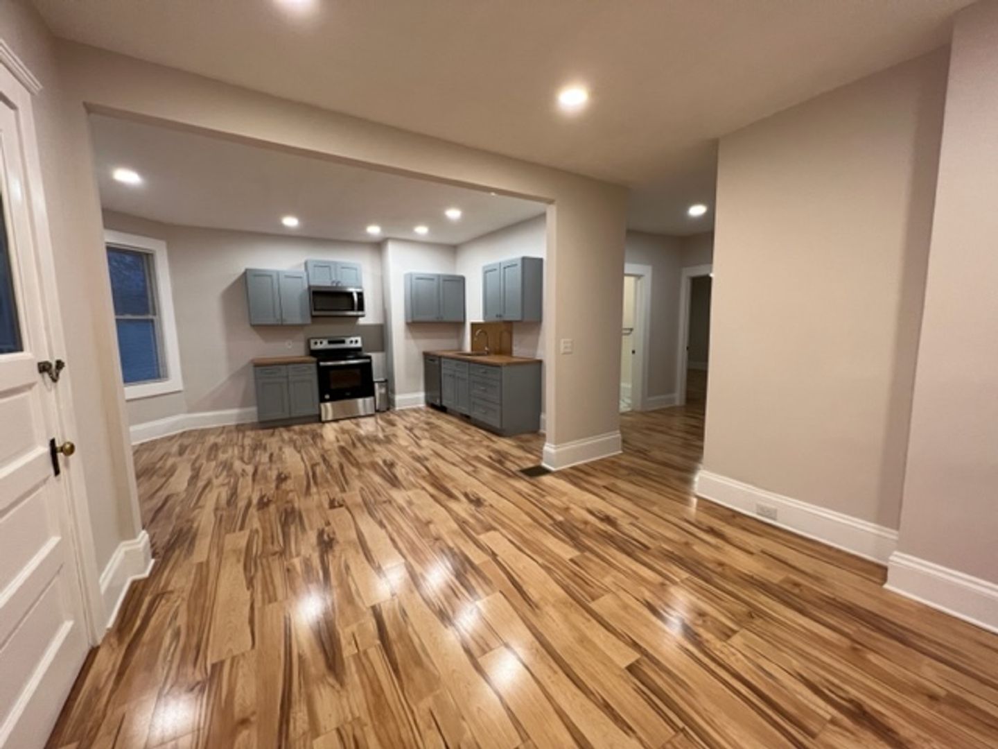 Cleveland Apartment: 6701 Madison Ave