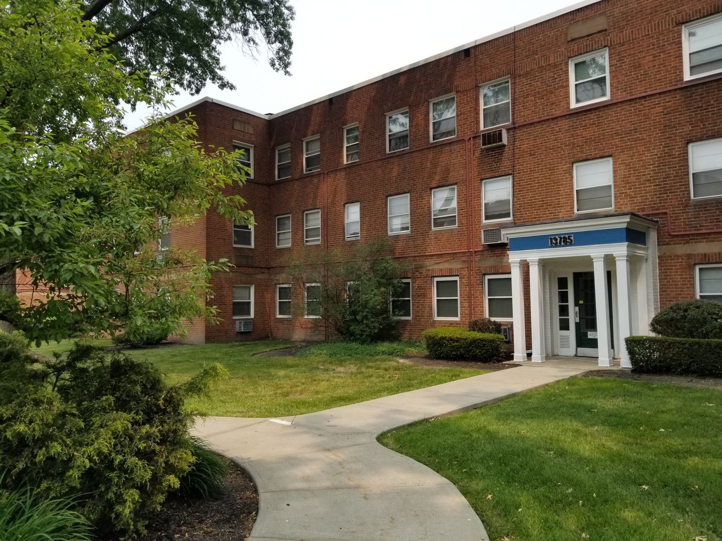 South Euclid House: 13785 Cedar Rd.