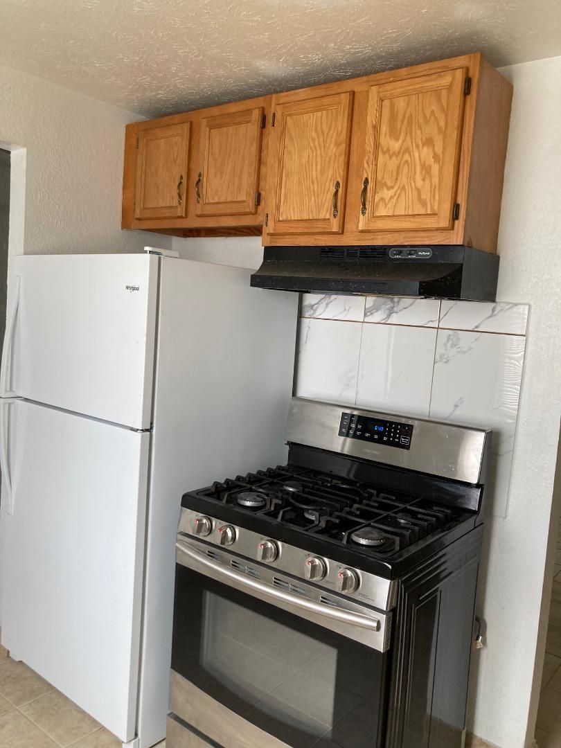 Warrensville HTS House: 4871 Banbury Rd