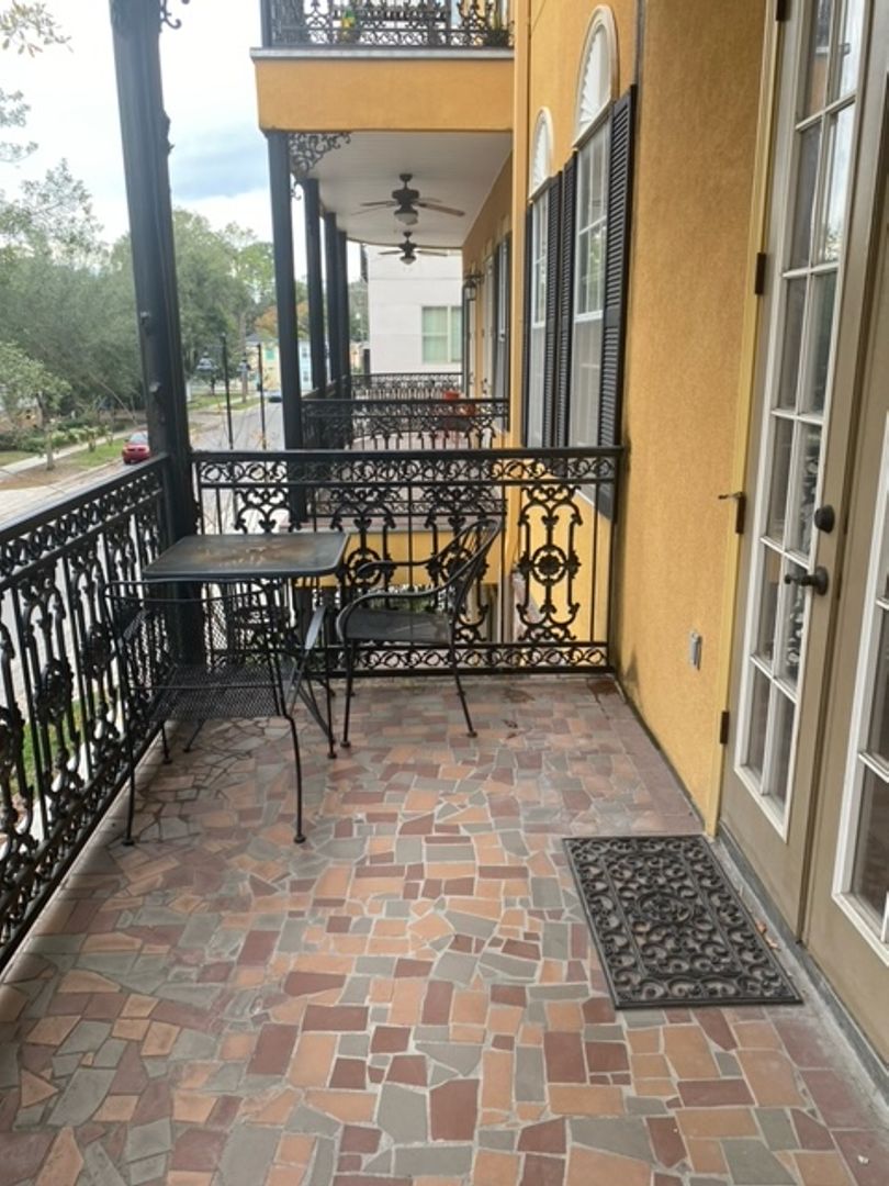 Gainesville House: 325 NW 14th St