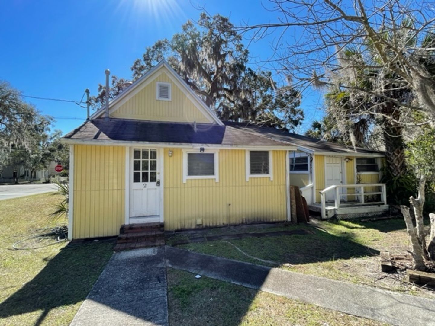 Gainesville House: 734 NE 3rd Avenue