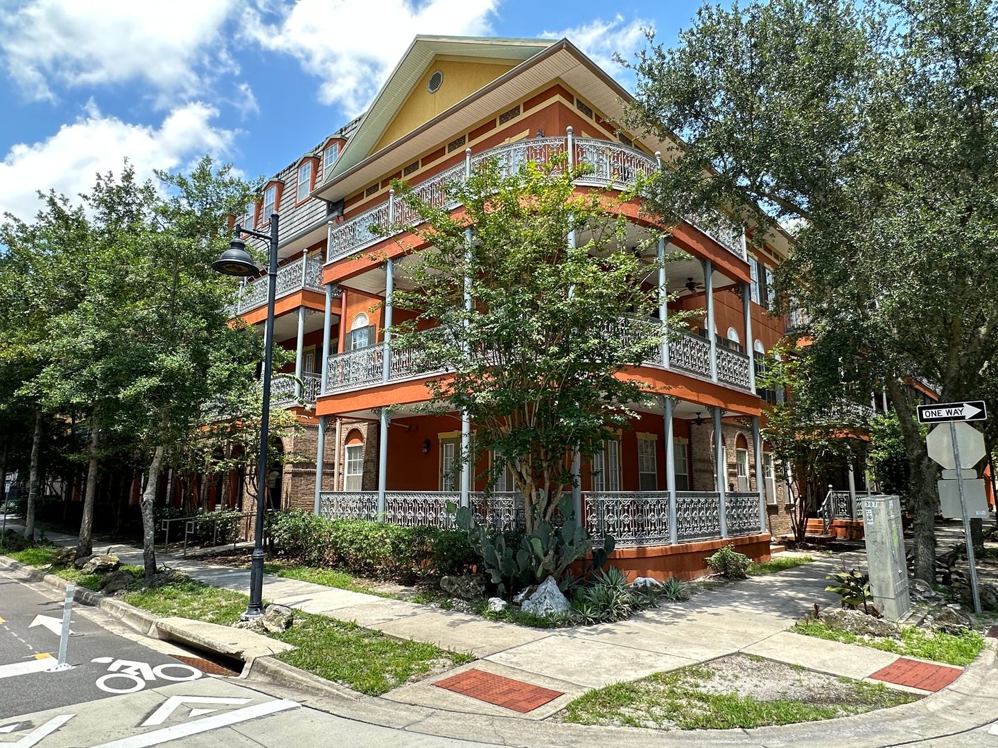 Gainesville House: 1320 NW 3rd Avenue