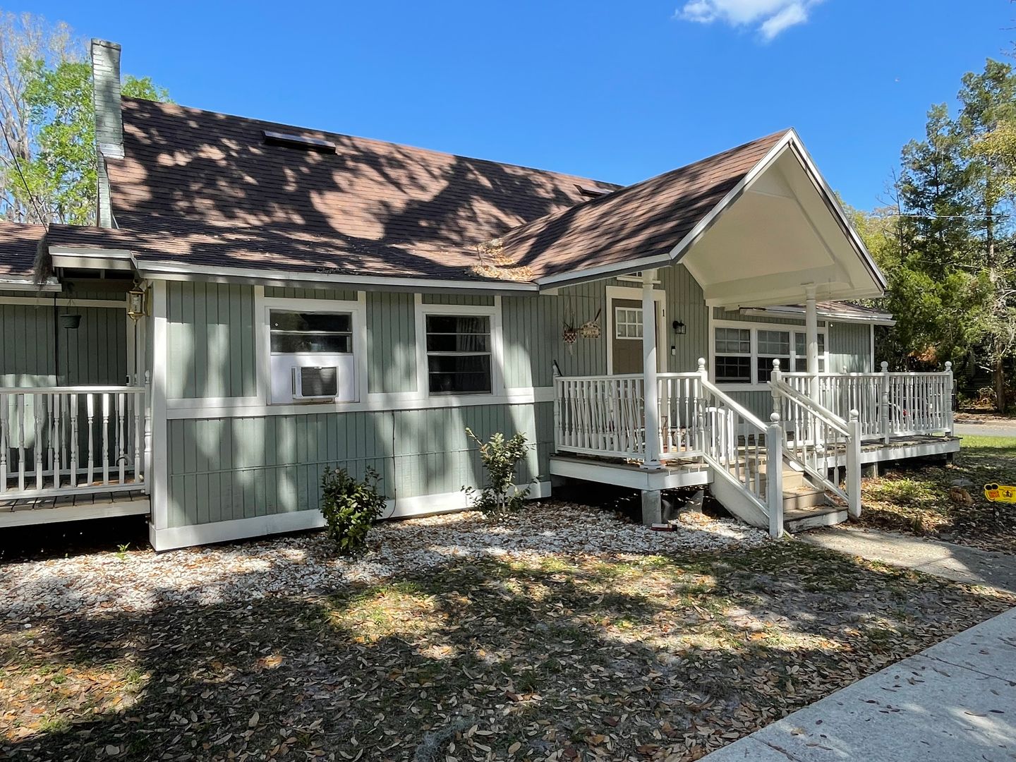 Gainesville House: 734 NE 3rd Avenue