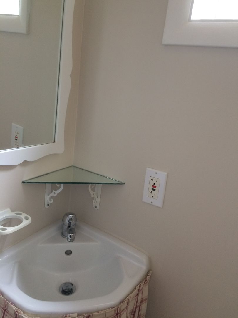 Gainesville House: 1922 NW 4th Ave