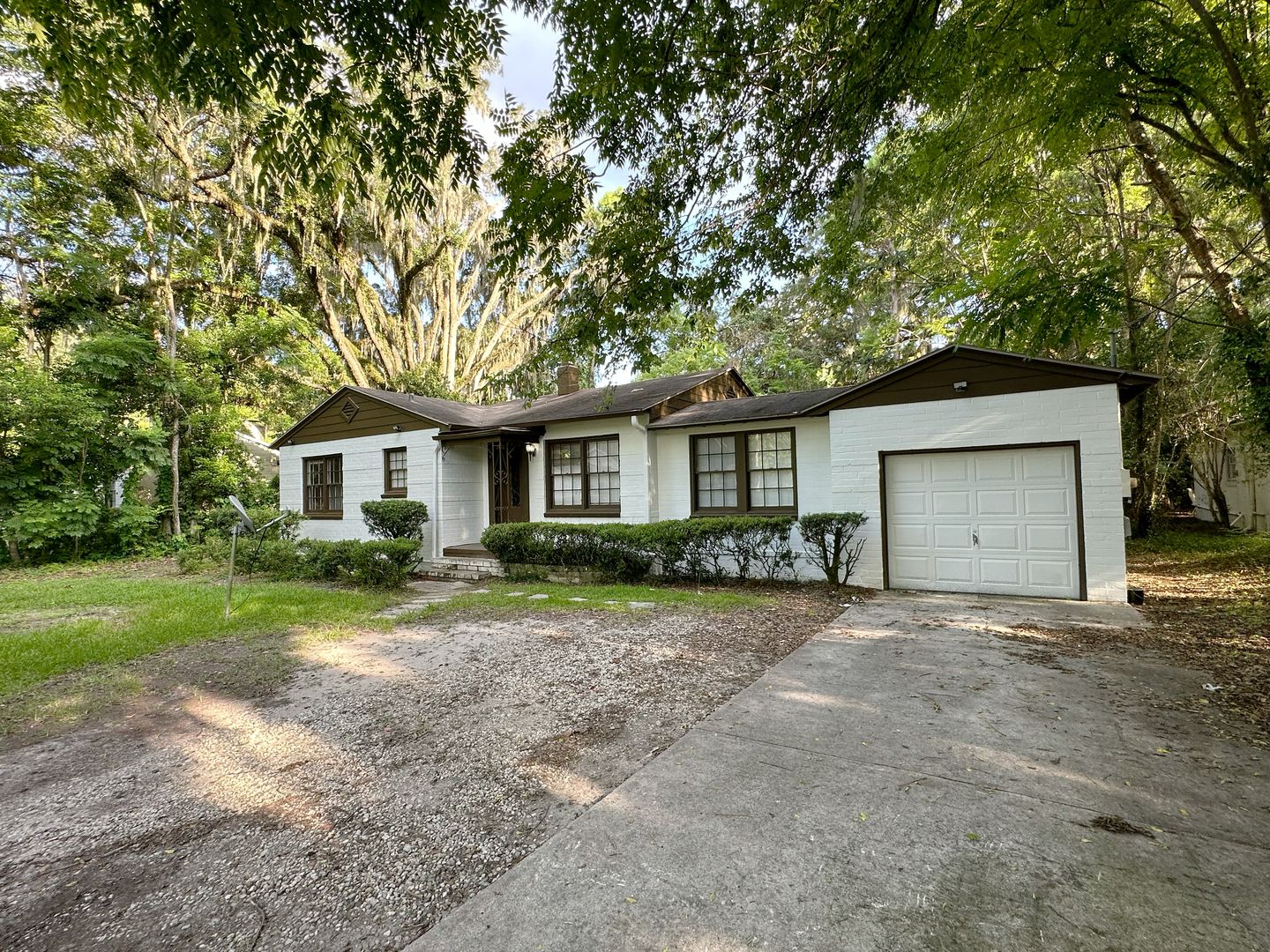 Gainesville House: 2619 NW 2nd Avenue