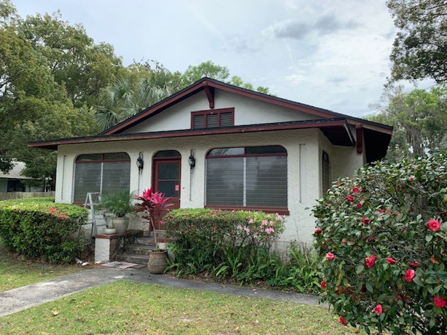 Gainesville House: 227 NW 13th Avenue