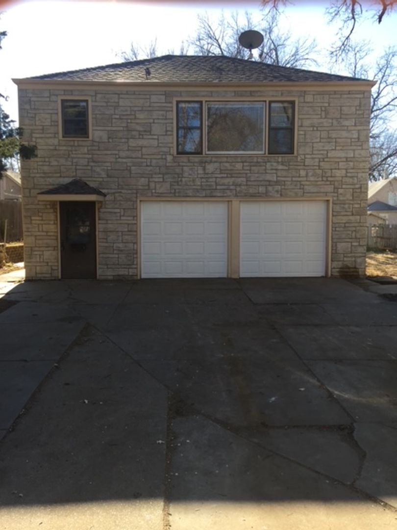 Lincoln House: 1817 Ryons