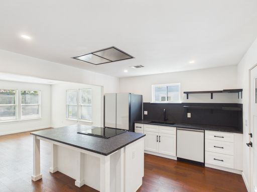 313 Fulton Street, Fredericksburg, TX 78624