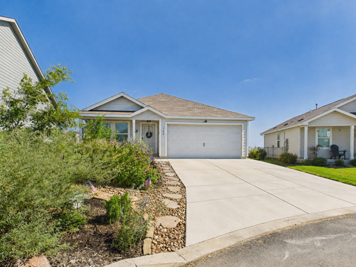 127 Aidan Trl, Fredericksburg, TX 78624