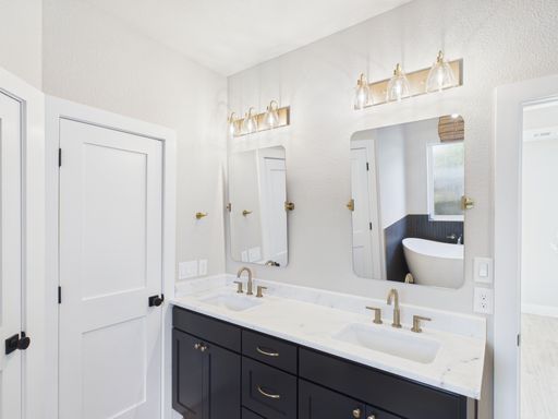 110 Parlin, Fredericksburg, TX 78624