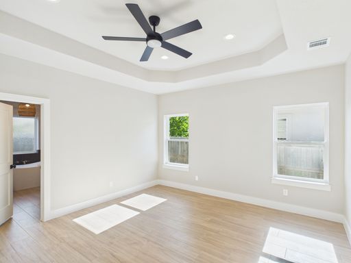110 Parlin, Fredericksburg, TX 78624