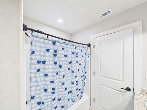 124 Feather Way , Fredericksburg, TX 78624