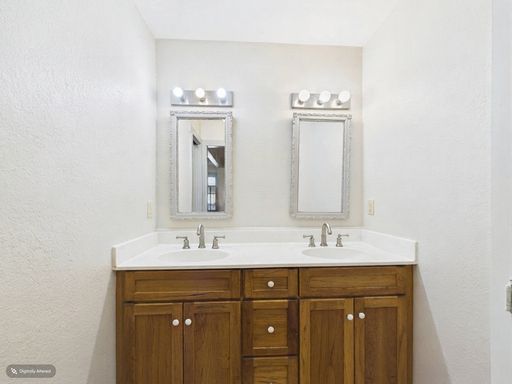606 W Austin St , Fredericksburg, TX 78624