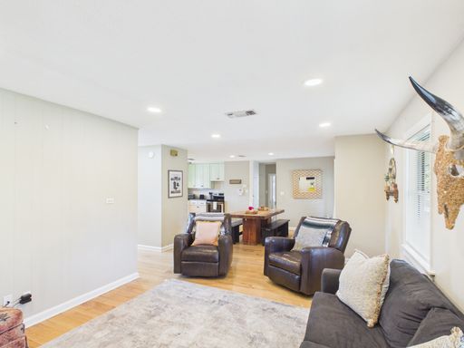 510 S Olive , Fredericksburg, TX 78624