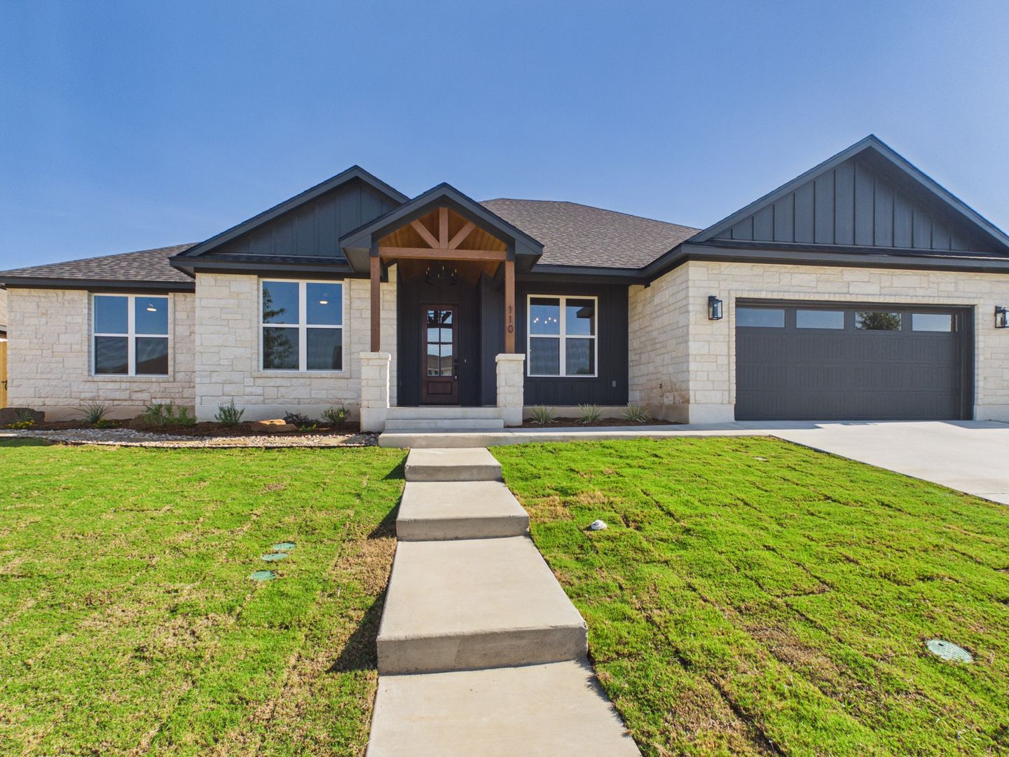 Fredericksburg House: 110 Parlin