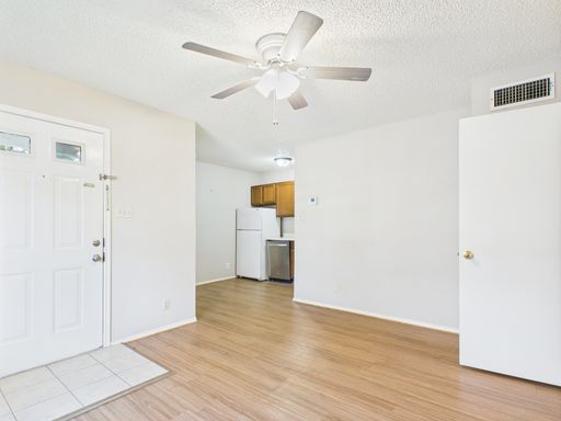 297 Billie Dr. - 8, Fredericksburg, TX 78624