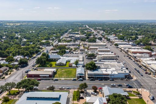 117 N Adams  , Fredericksburg, TX 78624
