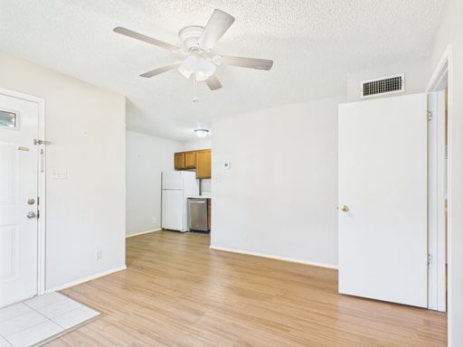 297 Billie Dr. - 8, Fredericksburg, TX 78624