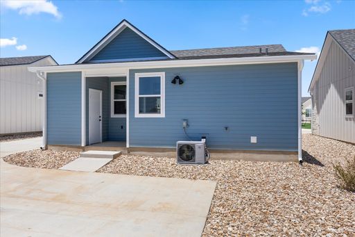 802 S Creek , Unit 101, Fredericksburg, TX 78624