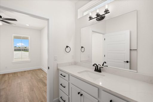 802 S Creek , Unit 101, Fredericksburg, TX 78624