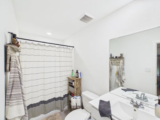 127 Aidan Trl, Fredericksburg, TX 78624