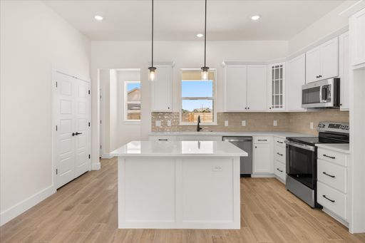 802 S Creek , Unit 101, Fredericksburg, TX 78624