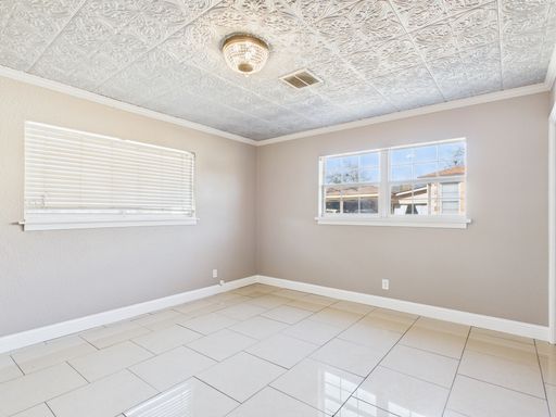 1209 E Main  , Fredericksburg, TX 78624