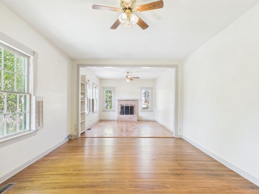 606 W Austin St , Fredericksburg, TX 78624