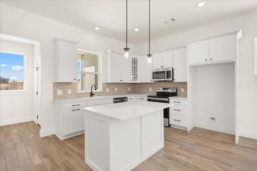 802 S Creek , Unit 101, Fredericksburg, TX 78624
