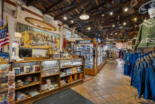 117 N Adams  , Fredericksburg, TX 78624