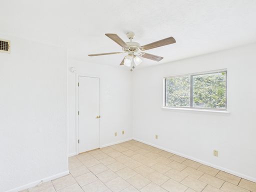 293 Billie Dr. - 13, Fredericksburg, TX 78624