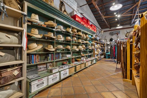 117 N Adams  , Fredericksburg, TX 78624