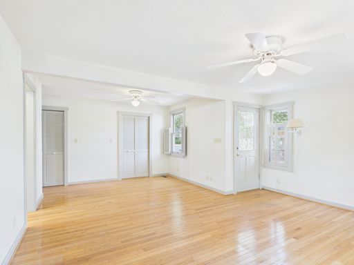 606 W Austin St , Fredericksburg, TX 78624