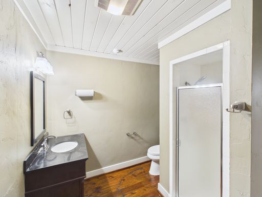 104 N Elk Street, Fredericksburg, TX 78624