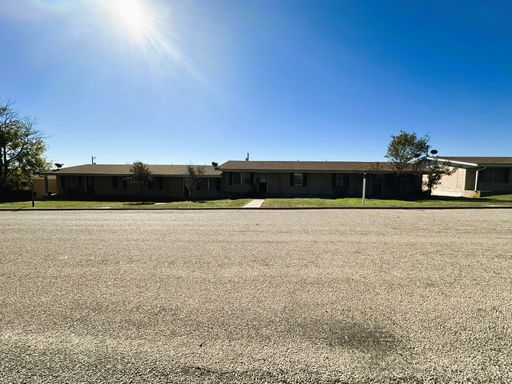 100 Northwest Drive - 19, Fredericksburg, TX 78624