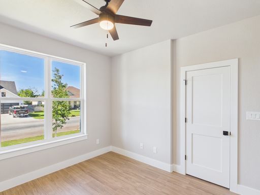 110 Parlin, Fredericksburg, TX 78624