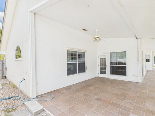 511 Kristofer, Fredericksburg, TX 78624