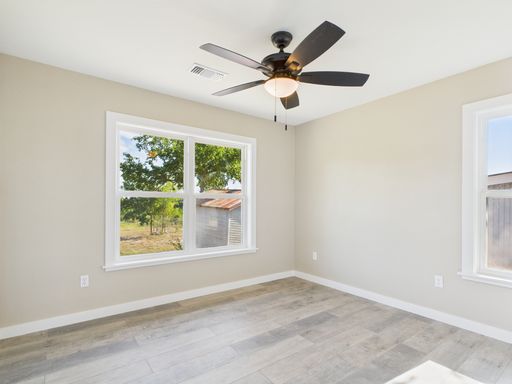 212 Myrtle Ave, Harper, TX 78631