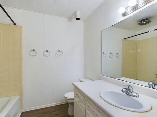 100 Northwest Drive - 19, Fredericksburg, TX 78624