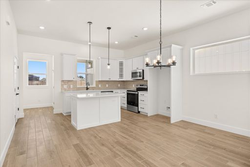 802 S Creek , Unit 101, Fredericksburg, TX 78624